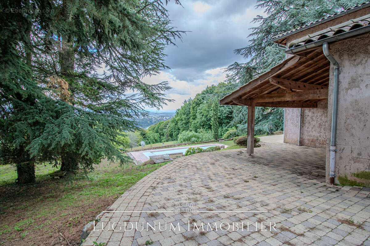 Maison à SAINT-CYR-AU-MONT-D'OR