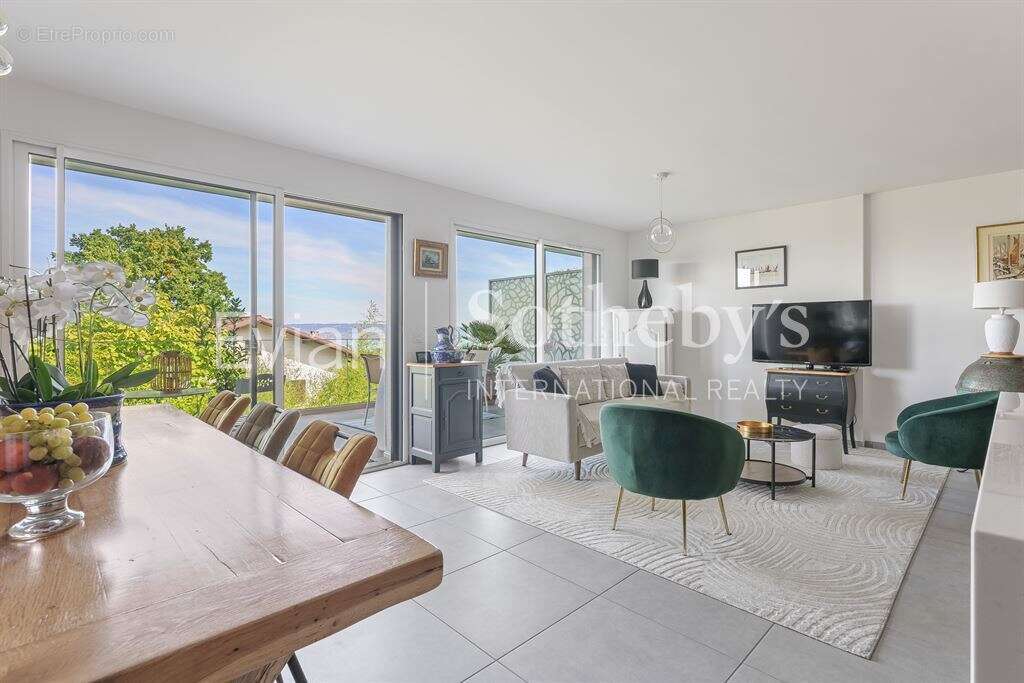 Appartement à EVIAN-LES-BAINS