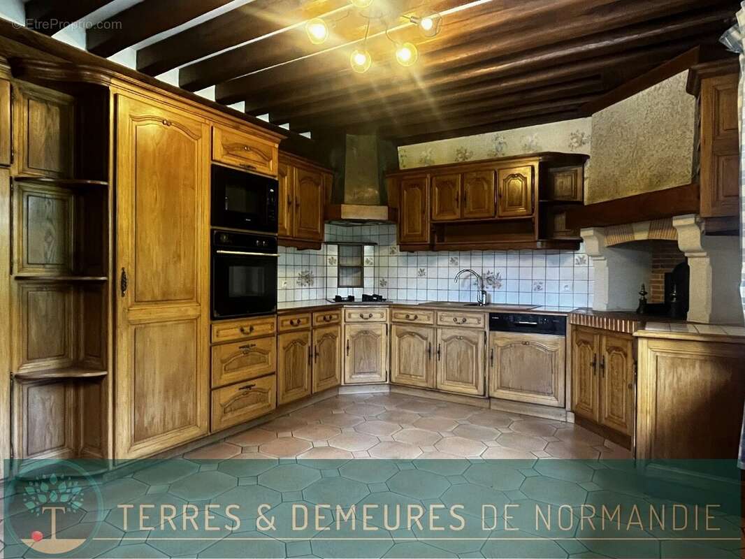 Maison à BONNEVILLE-LA-LOUVET