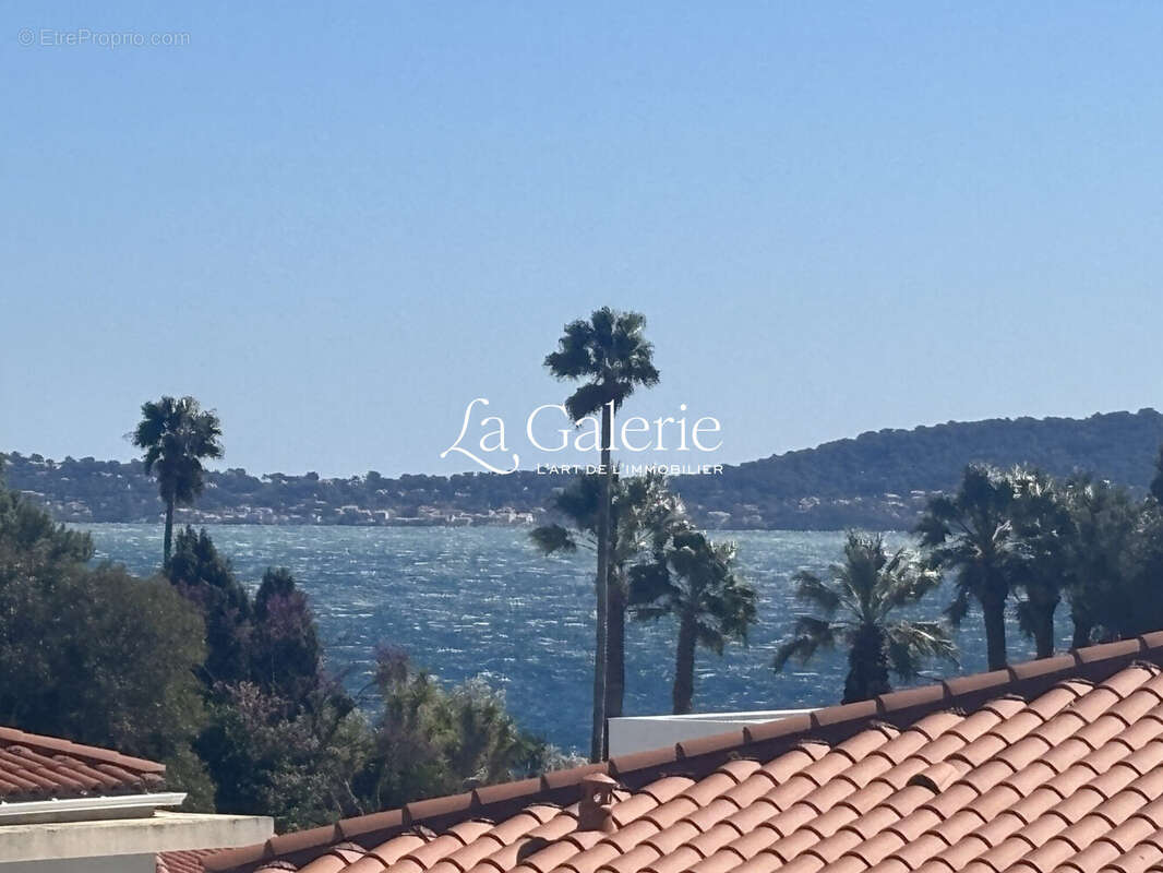 Appartement à CARQUEIRANNE