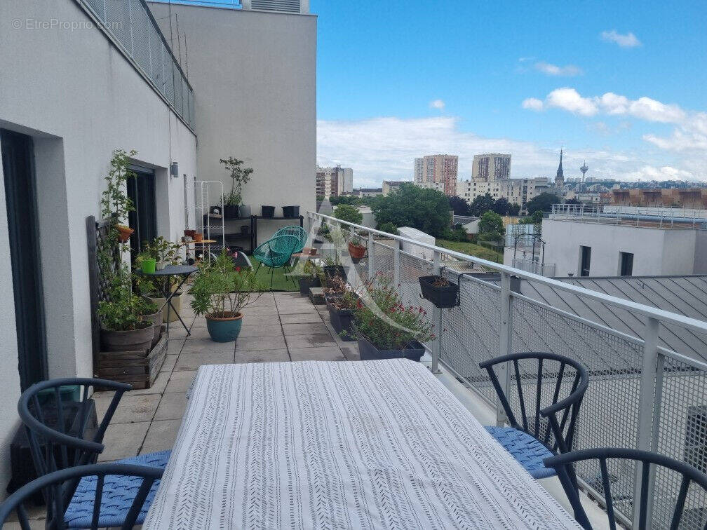 Appartement à AUBERVILLIERS