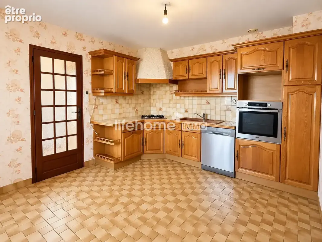 Maison 4 pièces 100 m² à vendre à Neuvy-Saint-Sepulchre (36230) - photo 4