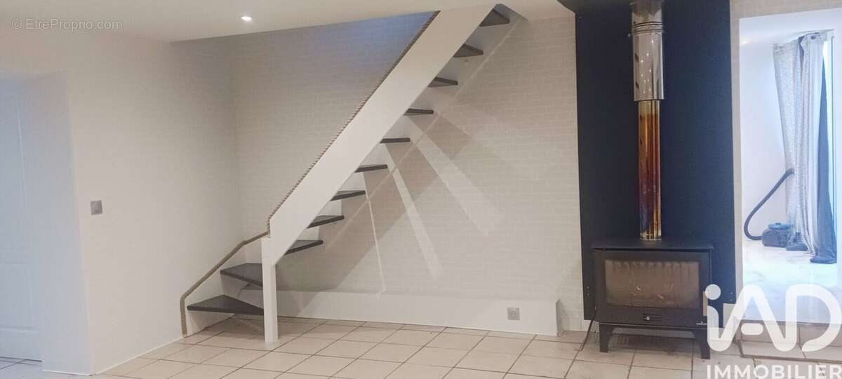 Photo 4 - Maison à NAVES