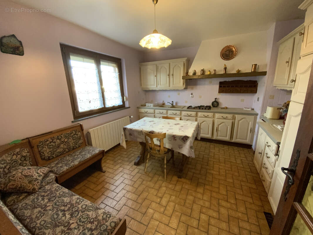 Maison à GRANGES-LE-BOURG