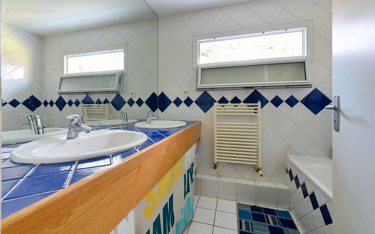 Appartement à TASSIN-LA-DEMI-LUNE