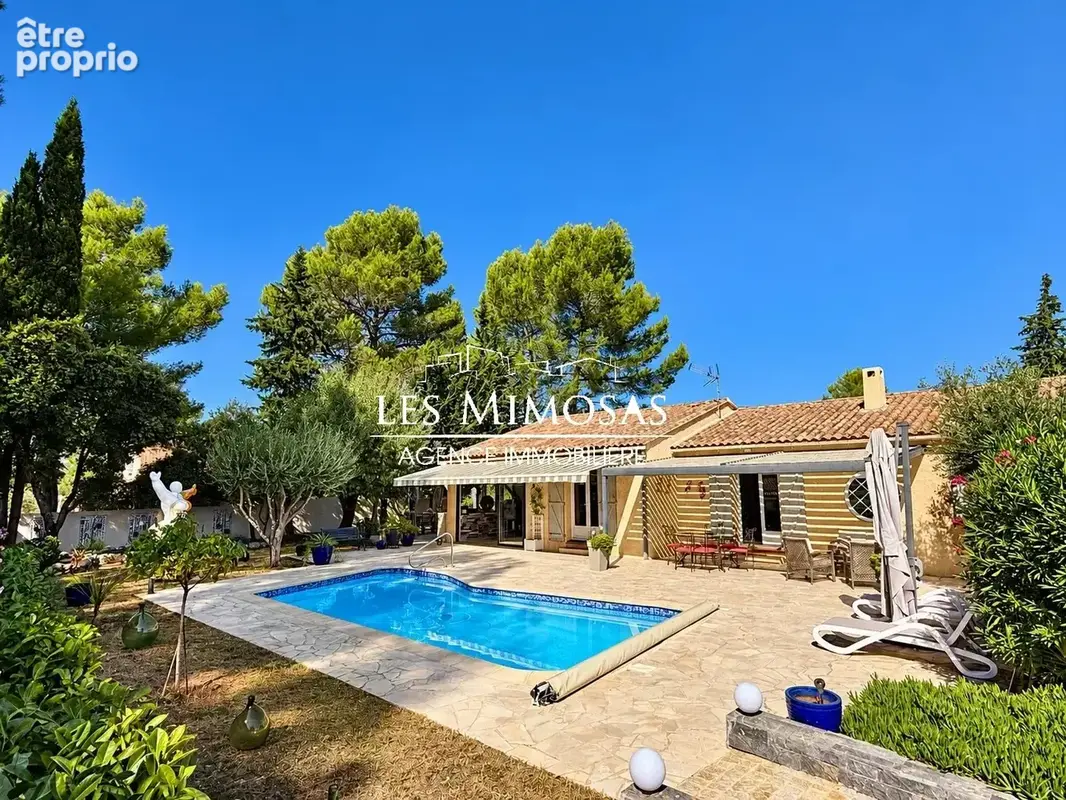 Vidauban, maison de plain-pied  – terrain 2500m² – piscine – garage - photo 2