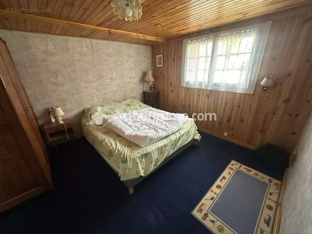 Ensemble immobilier avec maison, grange et plus de 7 000 m² de terrain – Neuvic - photo 18