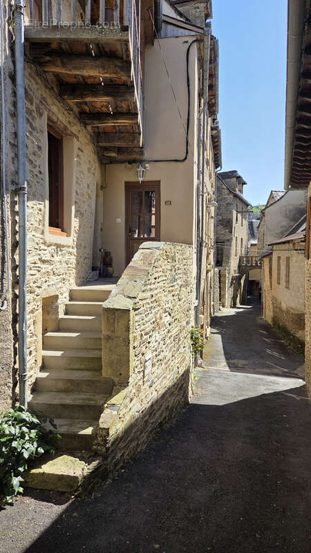 Maison à ESTAING