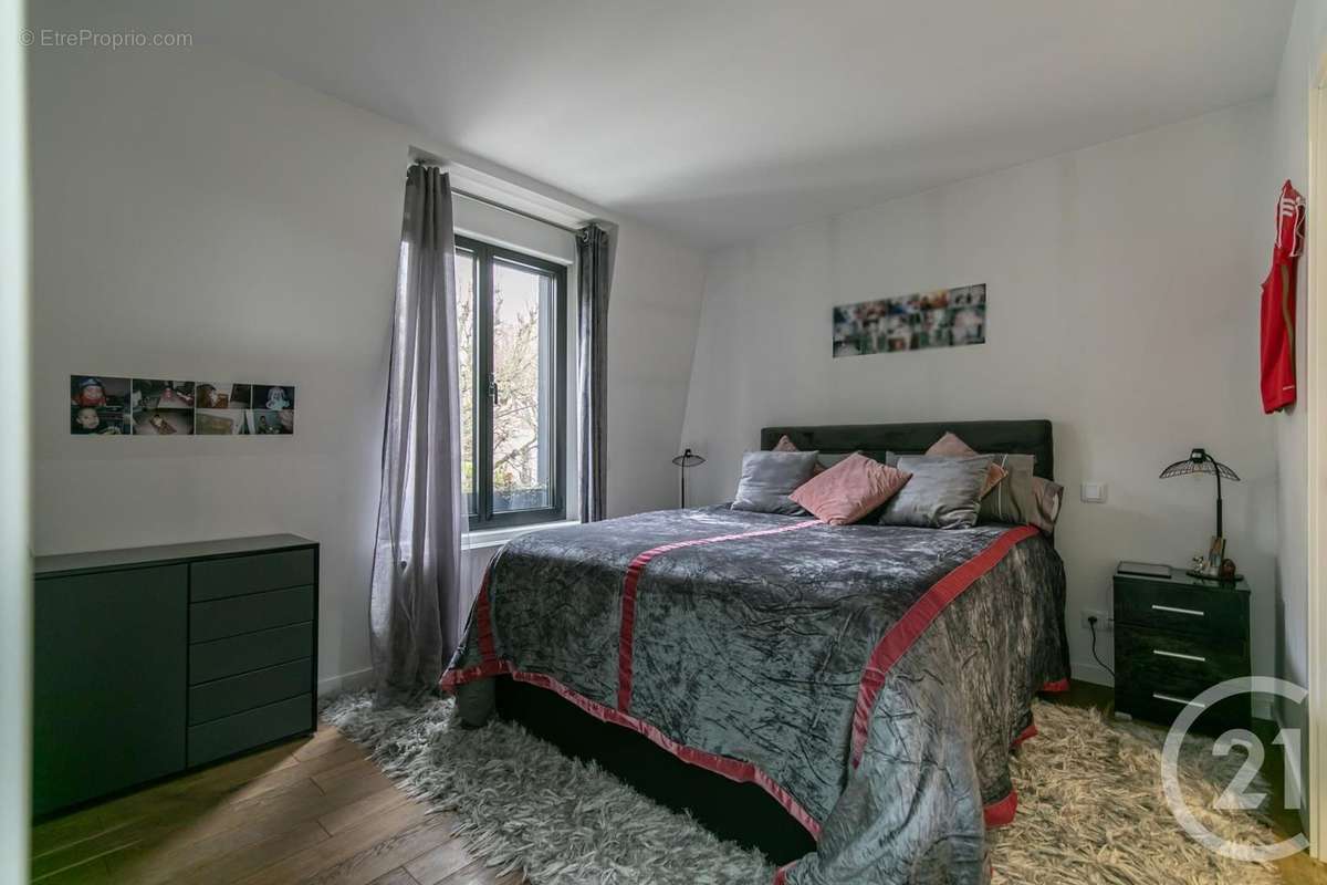 Maison à SAINT-MAUR-DES-FOSSES