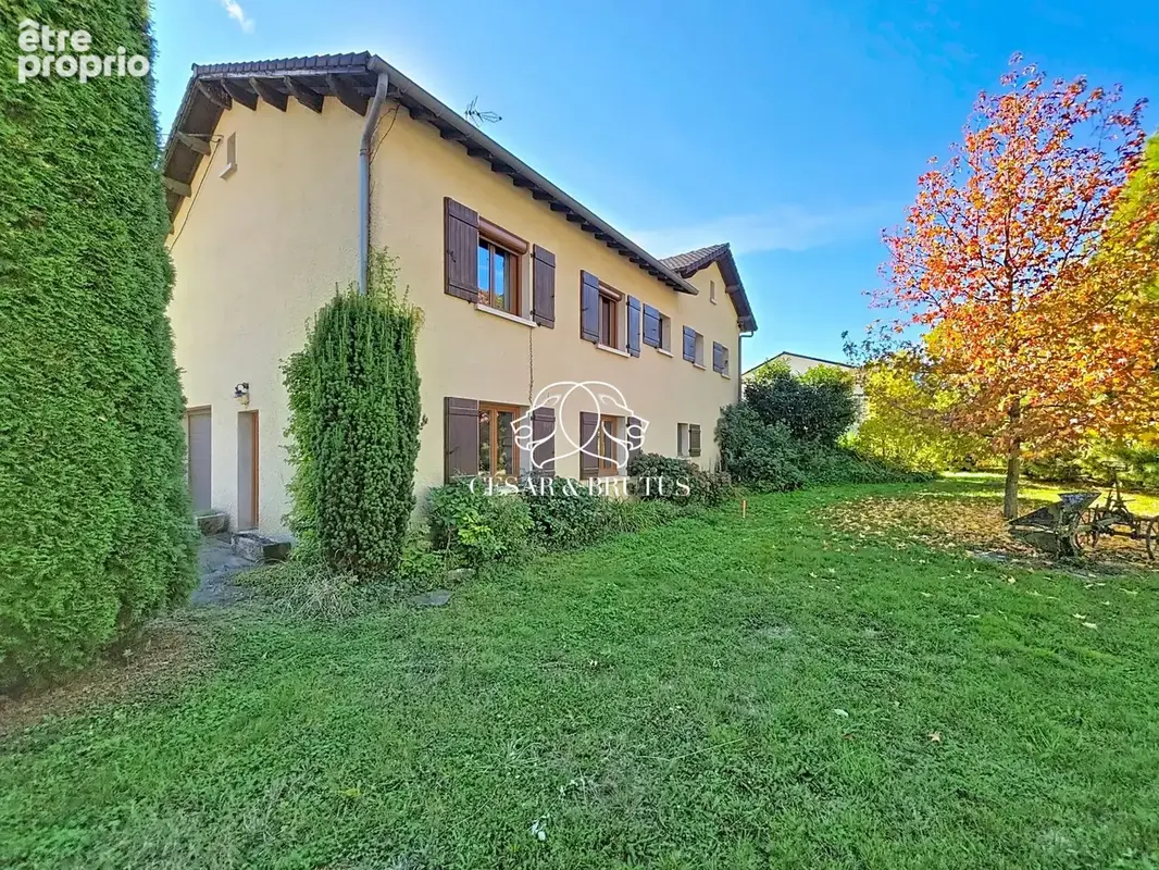 Maison 5 pièces 132 m² à vendre à Saint-Hostien (43260) - photo 1