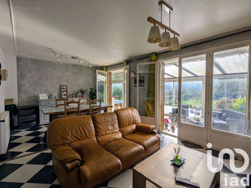 Photo 3 - Maison à VILLENEUVE-SAINT-SALVES