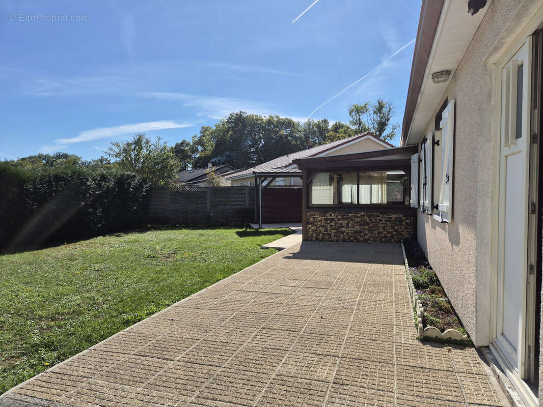 Maison à LE CHATELET-EN-BRIE
