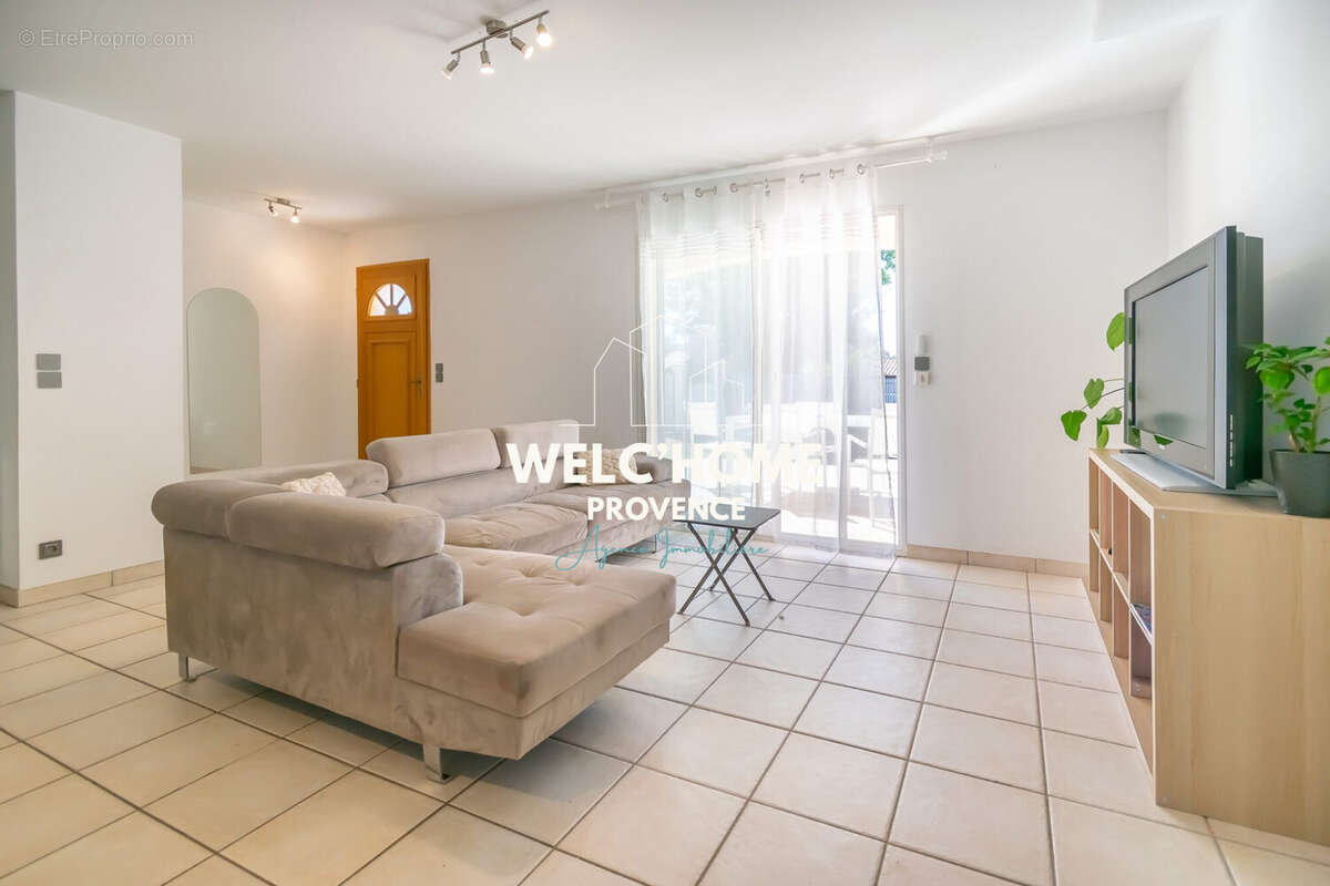 Maison à SAINT-JULIEN