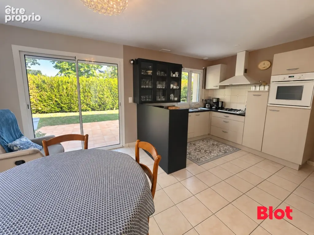 Maison 5 pièces 90 m² à vendre à Chartres-De-Bretagne (35131) - photo 2