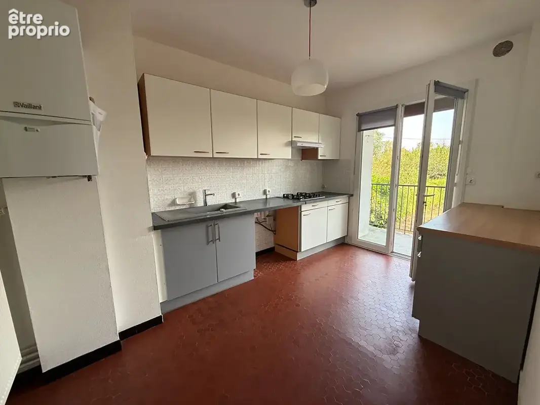 Appartement Niort 3 pièce(s) 72.83 m2 AVENUE DE LIMOGES . - photo 3