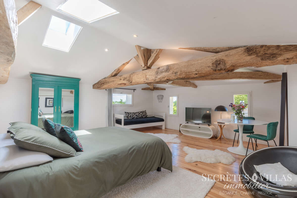 Maison à SAINT-EMILION