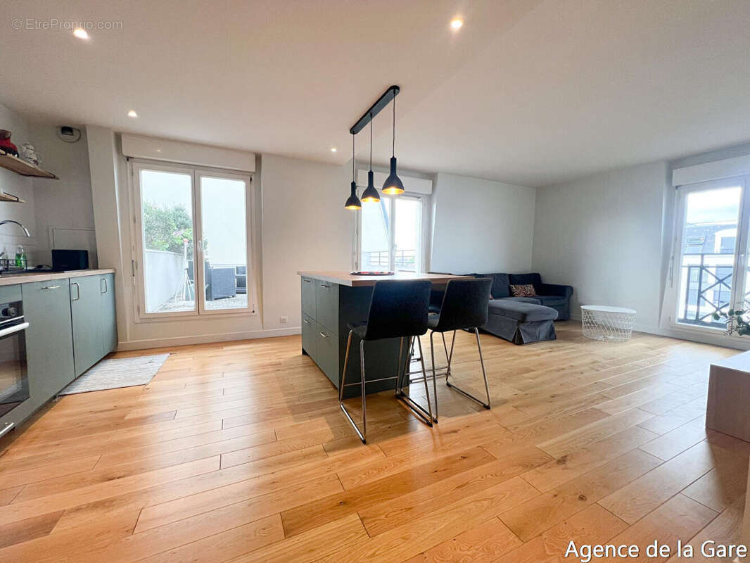 Appartement à HOUILLES