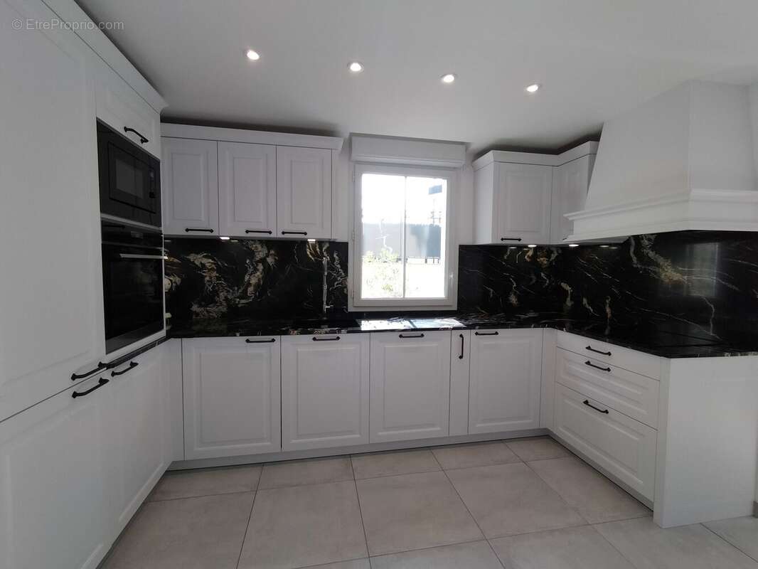 Appartement 82 m² à Le Plessis-Robinson  - photo 6