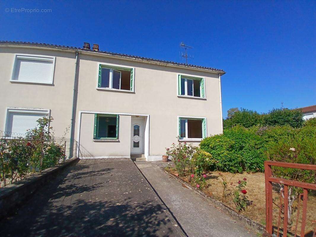 Maison lumineuse 4 chambres avec terrain clos et arboré - photo 16