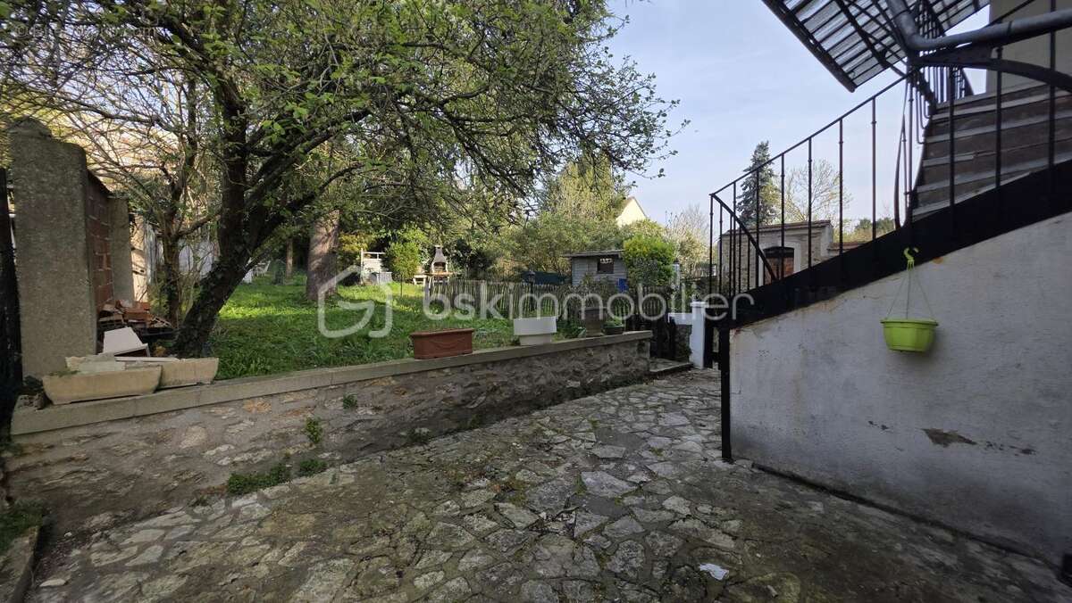 Appartement F3 - 50 m2 - 2 chambres -  jardin privatif 150 m2 - photo 12