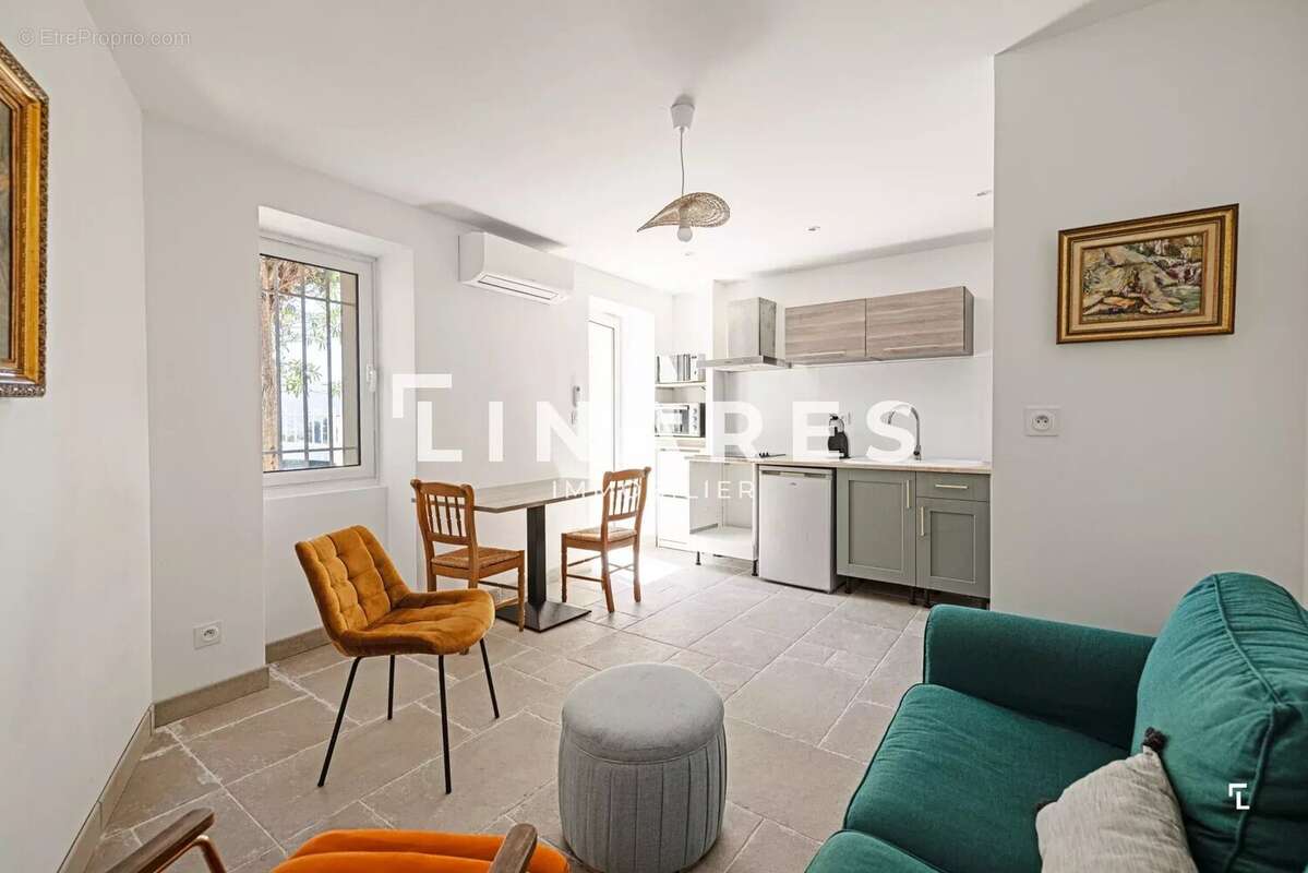 Appartement à MARSEILLE-11E