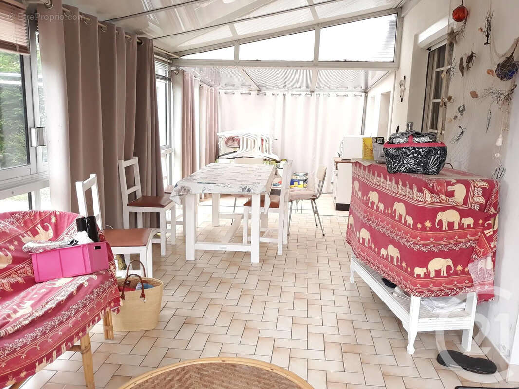 Maison 54 m² à Ambon  - photo 3