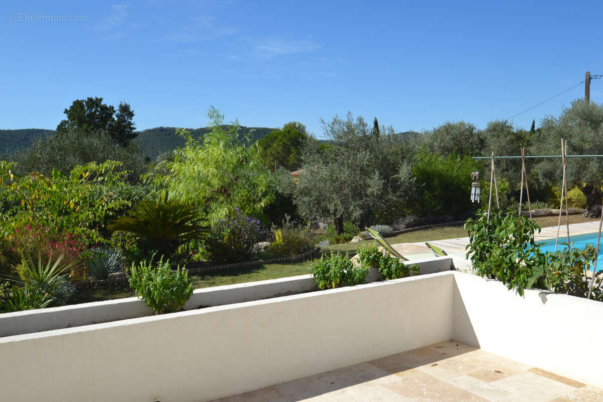 Maison à BAGNOLS-EN-FORET