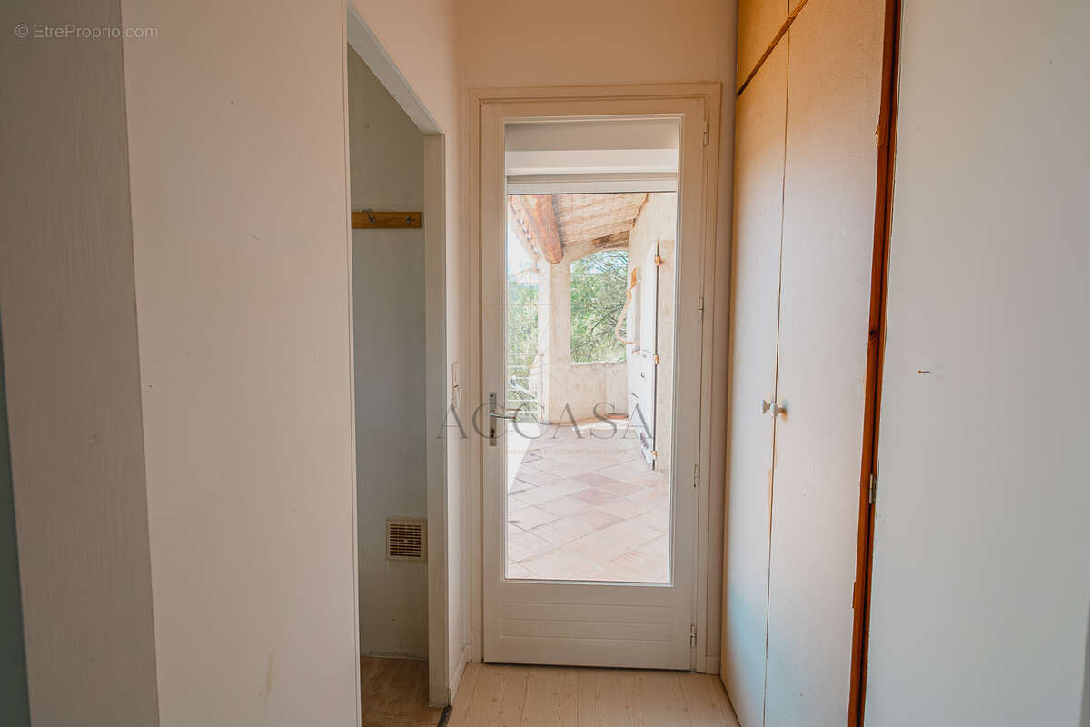 Maison vue mer à Lecci sur terrain de 1100 m2 au calme sans vis-à-vis - photo 18
