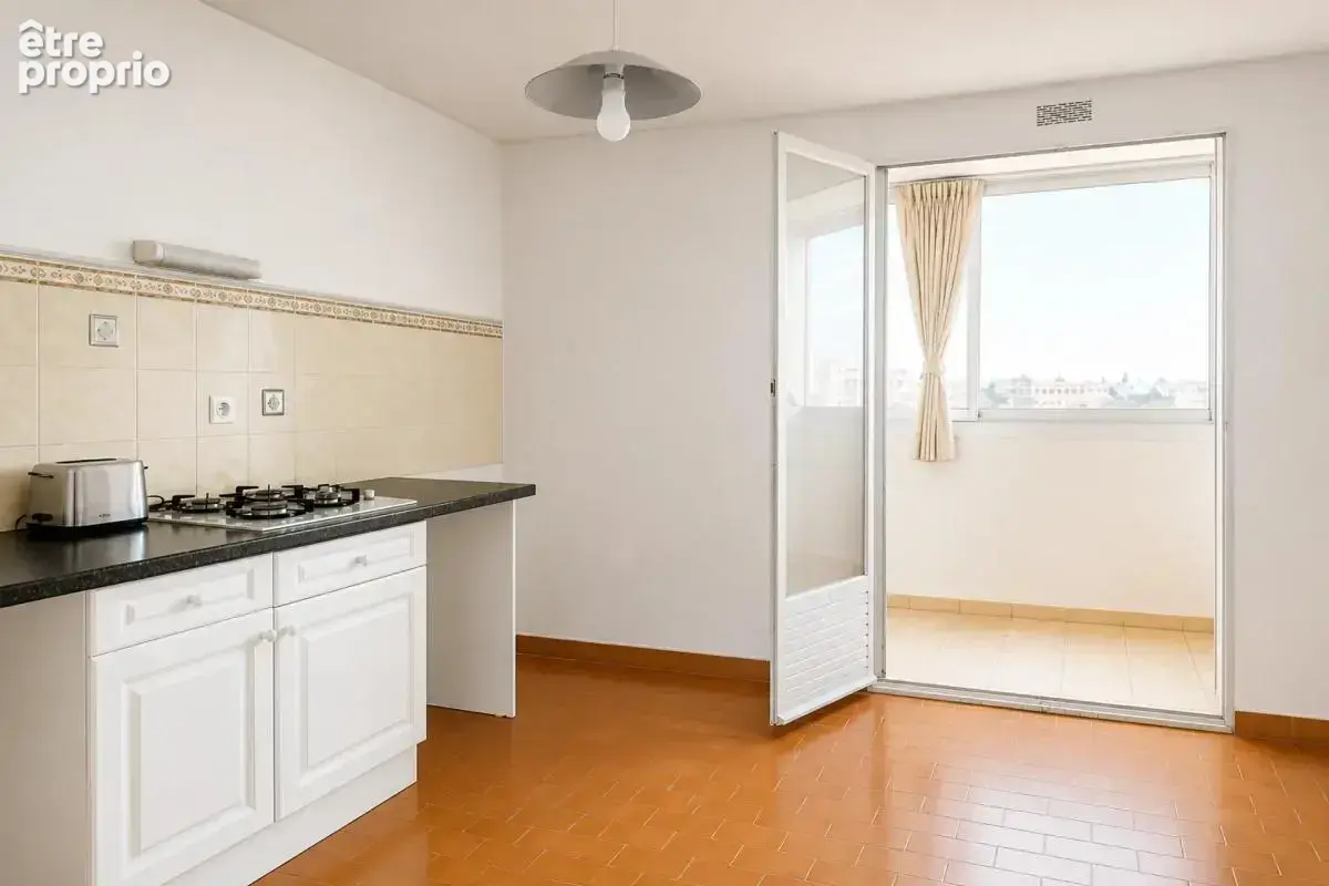 Montpellier-t4-3chambres-84,58 m²-terrasse box parking privée - photo 3