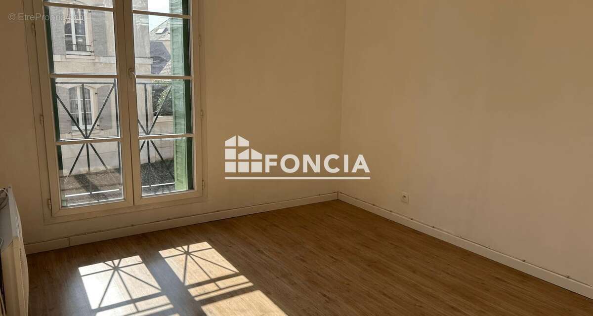 Appartement à BAILLY-ROMAINVILLIERS