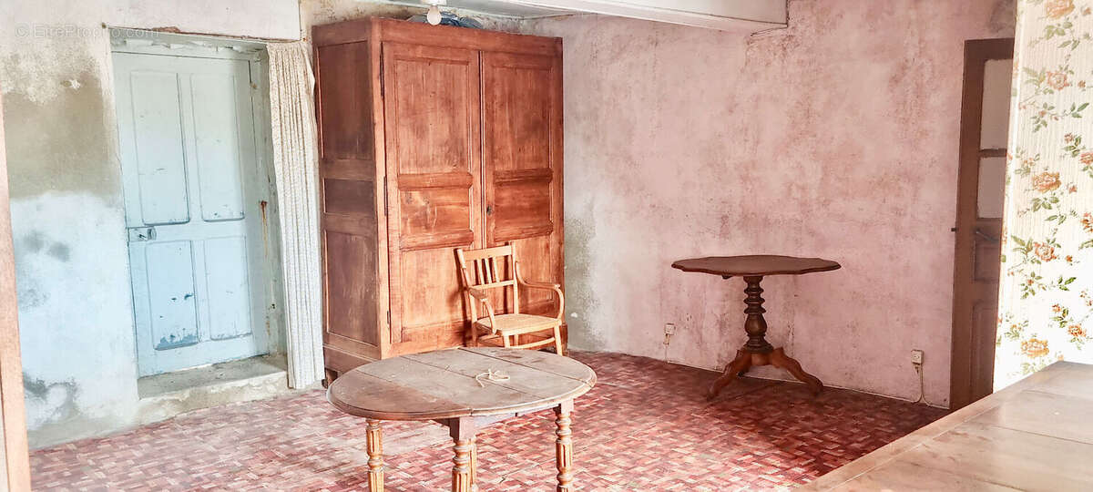 VERTAIZON / Maison à vendre dans un agréable village à proximité de Pont-du-Château ! - photo 10