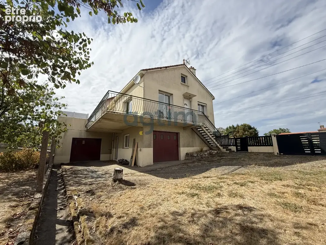 Maison à MONTAIGU