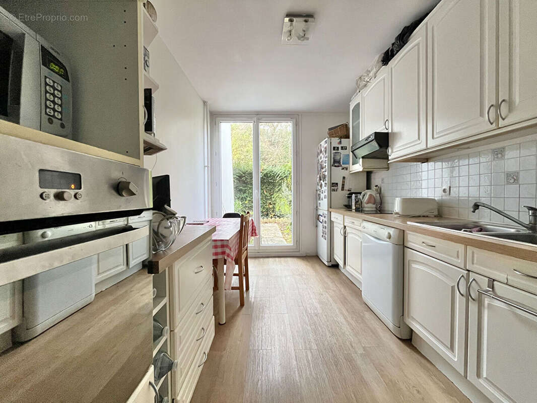Appartement à FONTENAY-SOUS-BOIS
