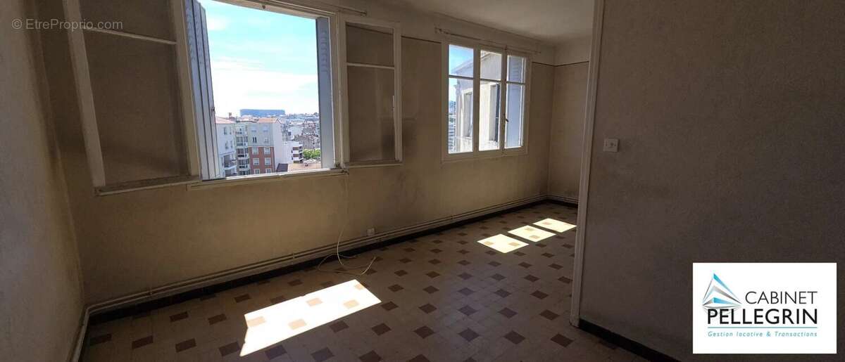 Appartement à MARSEILLE-8E