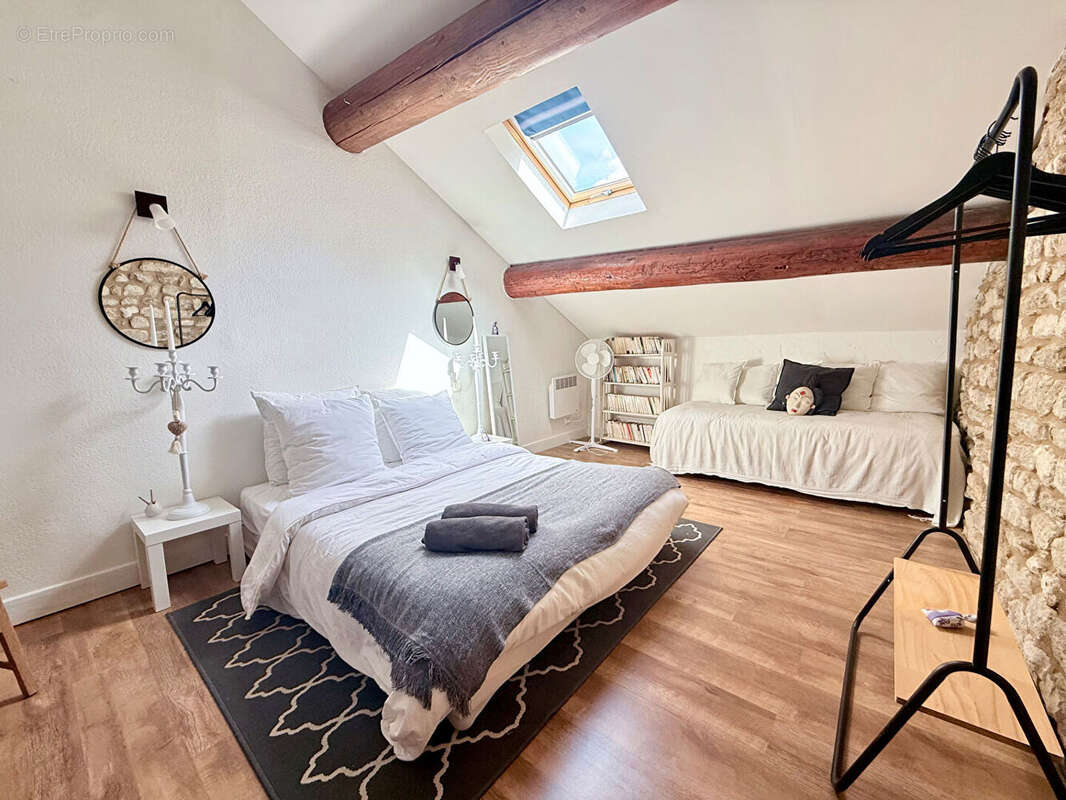 Maison à LA BAUME-DE-TRANSIT