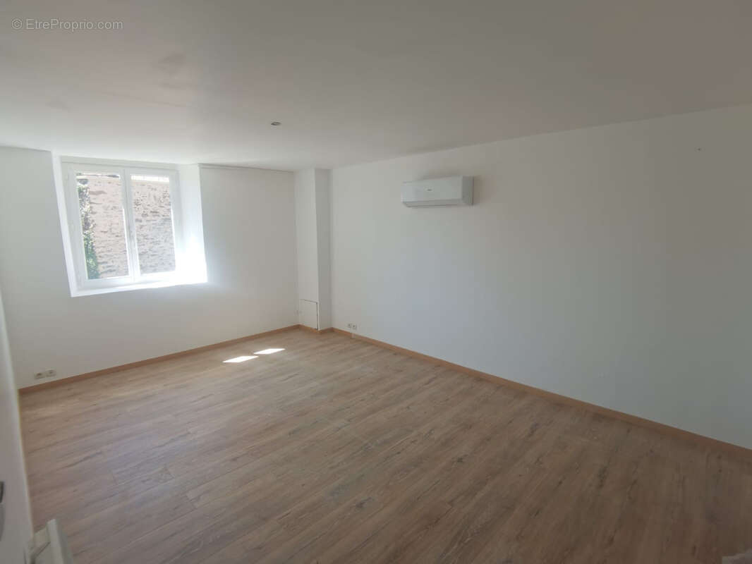 Maison à MONTEMBOEUF