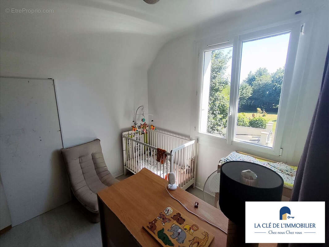 Maison 88 m² à Brennilis  - photo 2