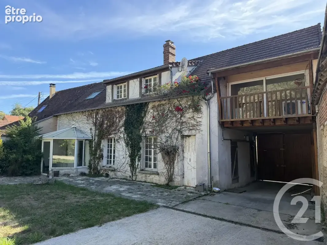 Maison à JOUY