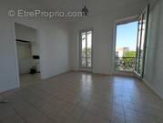 Appartement à MARSEILLE-5E