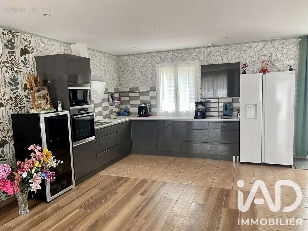 Maison 100 m² à Armeau  - photo 4