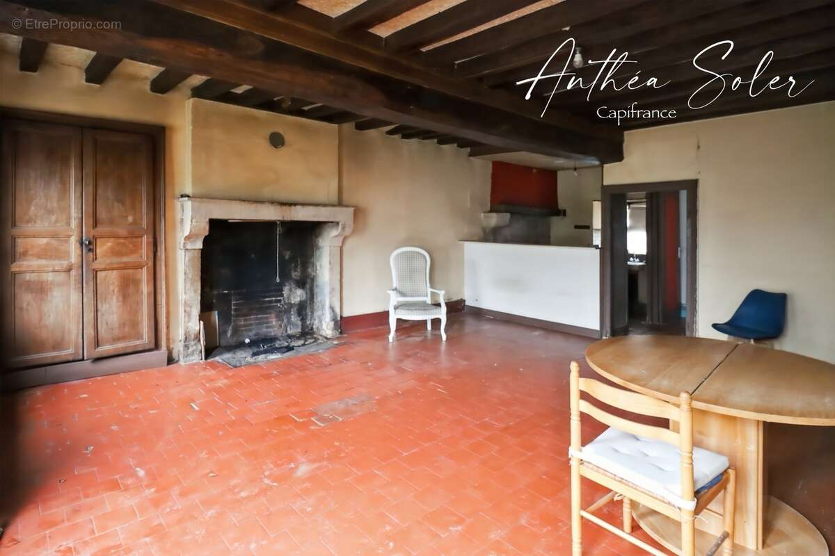 Maison à rénover avec grange et terrain - photo 3
