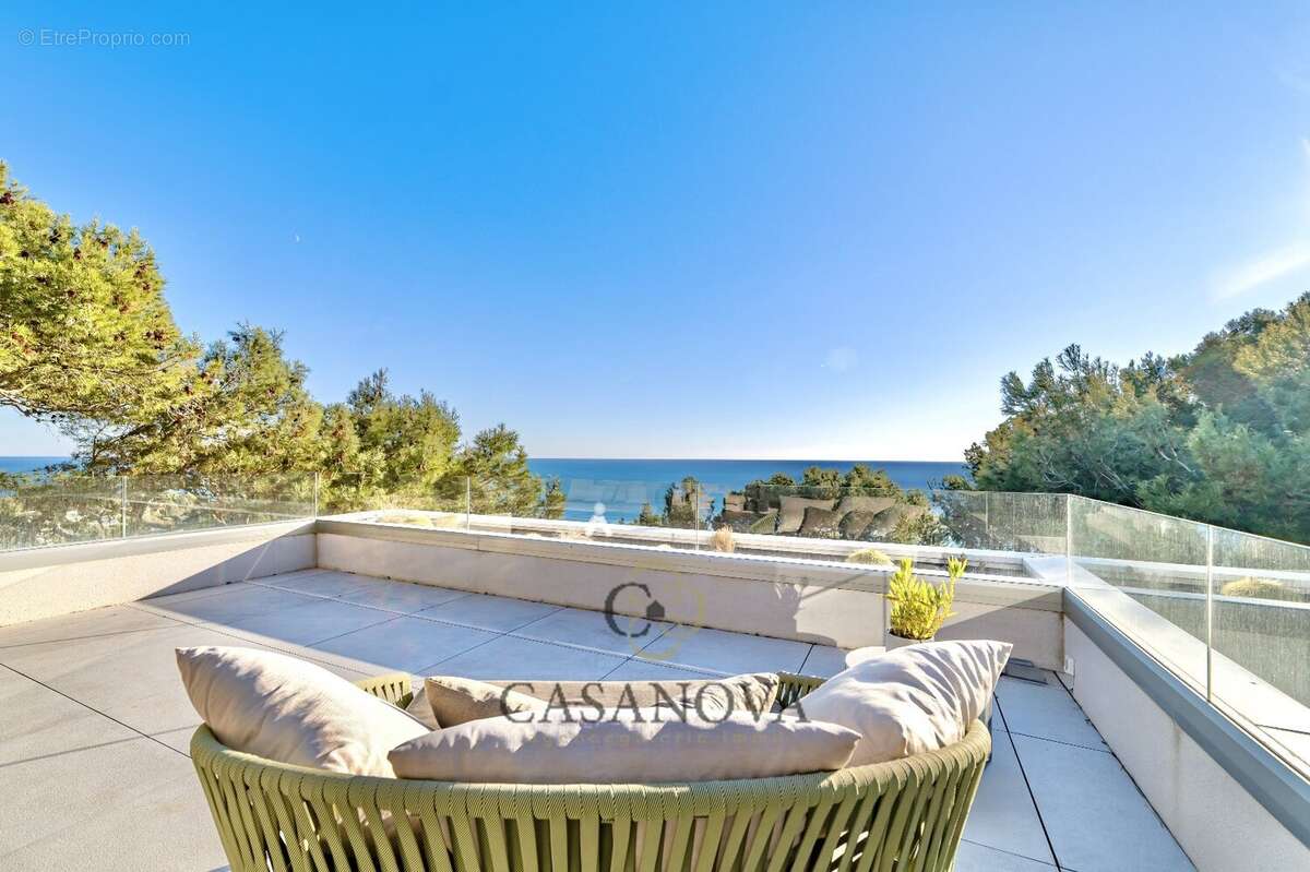 Villa contemporaine vue mer avec piscine et appartement indépendant à Sète Mont Saint-Clair - photo 12