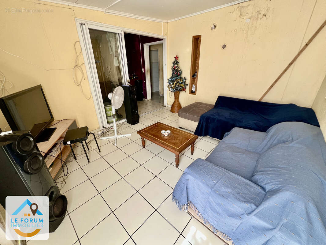 Saint joseph 97480 - ensemble immobilier à rafraîchir - emplacement de choix - photo 3