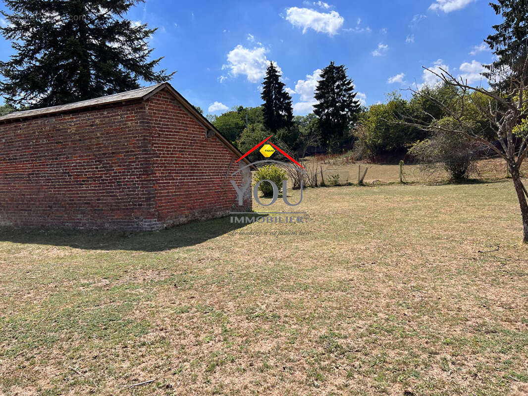 Terrain à SAINTE-GENEVIEVE