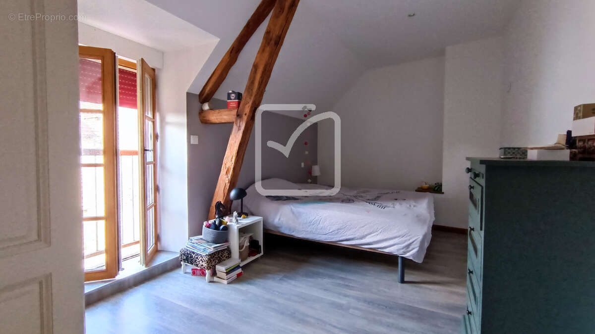 Maison à CUBJAC