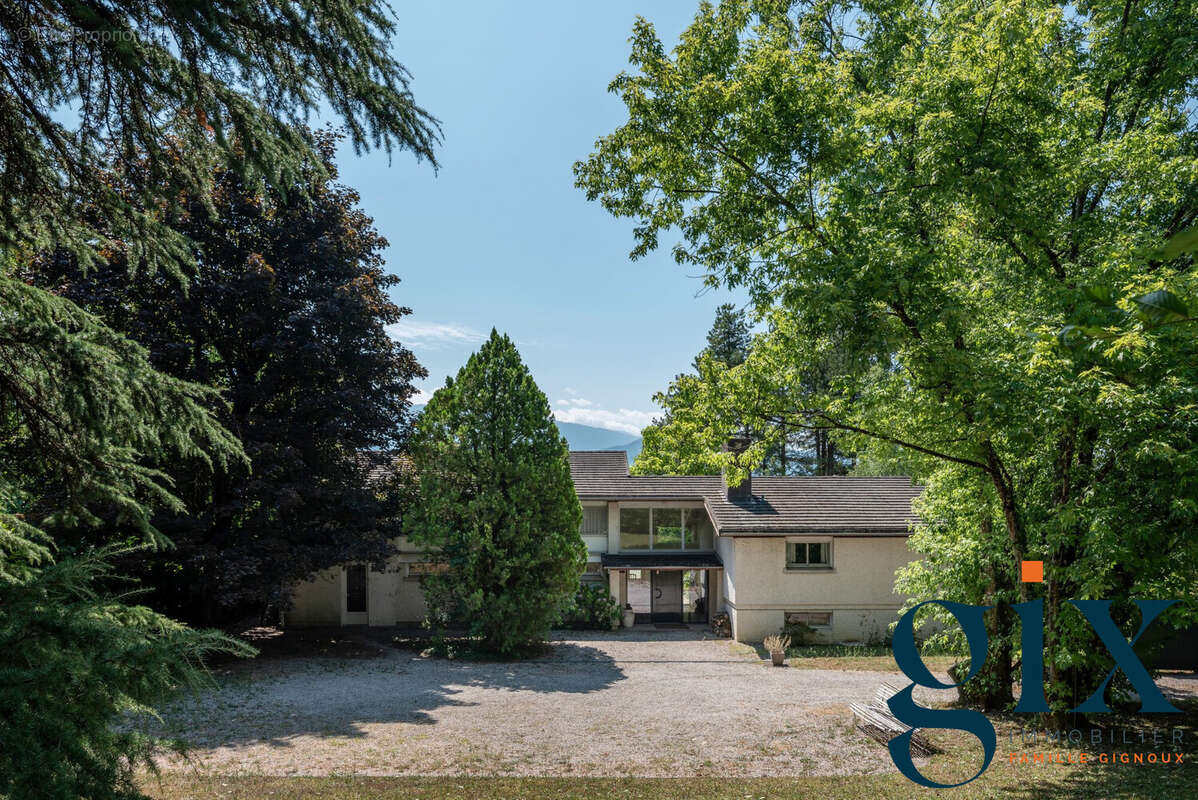 Maison à SAINT-ISMIER