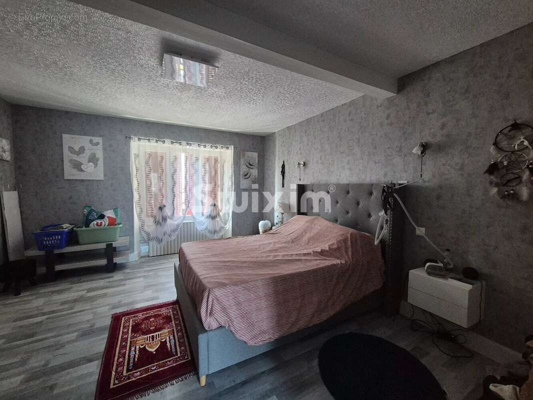 Maison à SAINT-PEREUSE