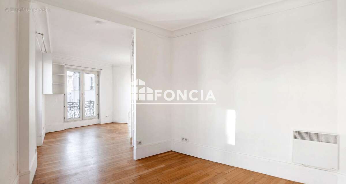 Appartement à PARIS-18E