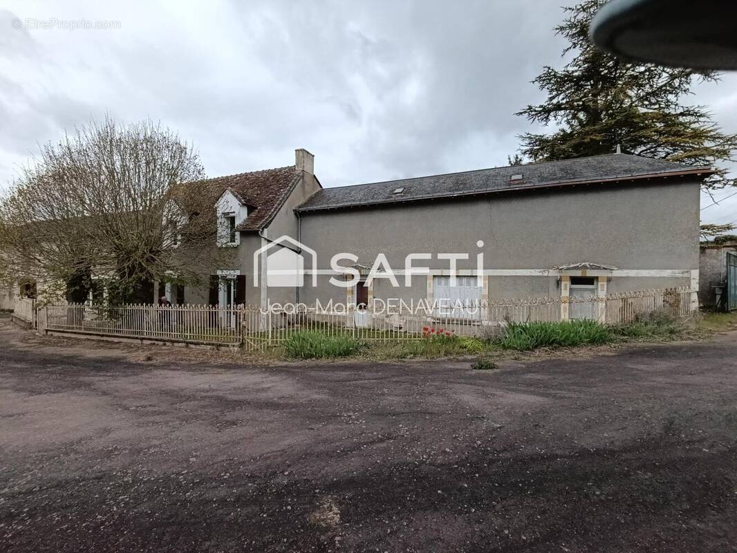 Photo 1 - Maison à CHAMPIGNY-SUR-VEUDE