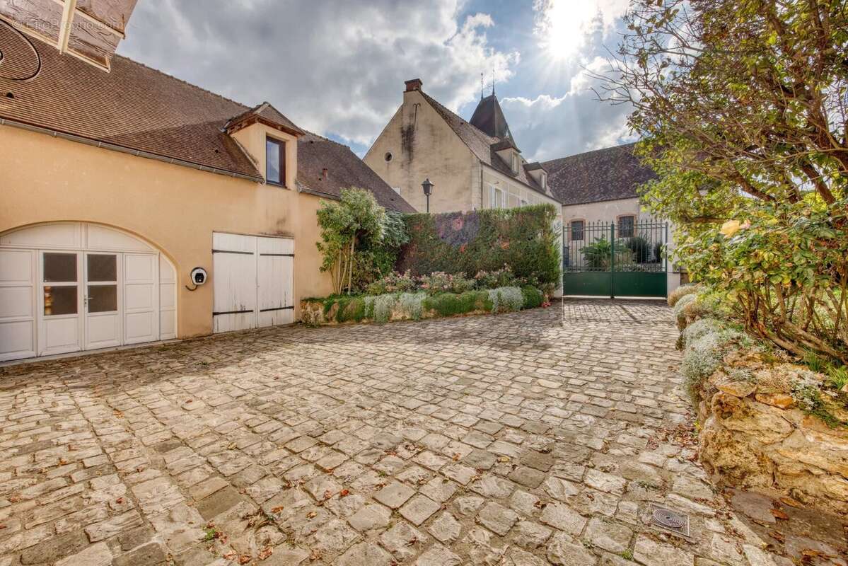 Maison à PLAISIR